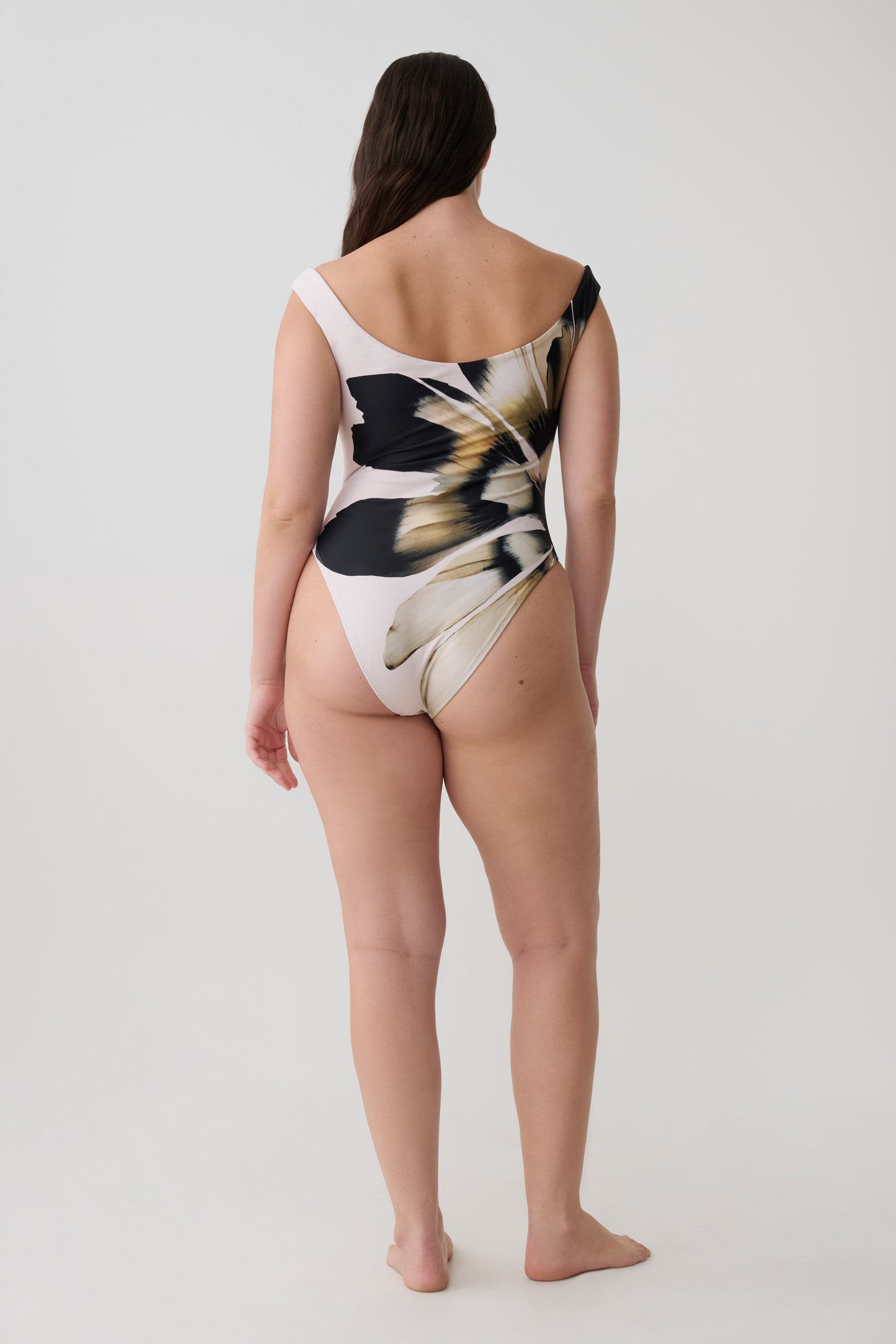Yumi U-Wire Plunge One Piece Swimsuit - Ivory Base Floral Print vista 10