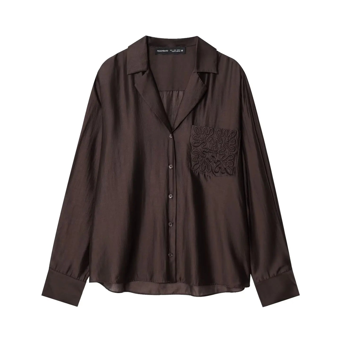 Camisa ligera con bolsillo bordado