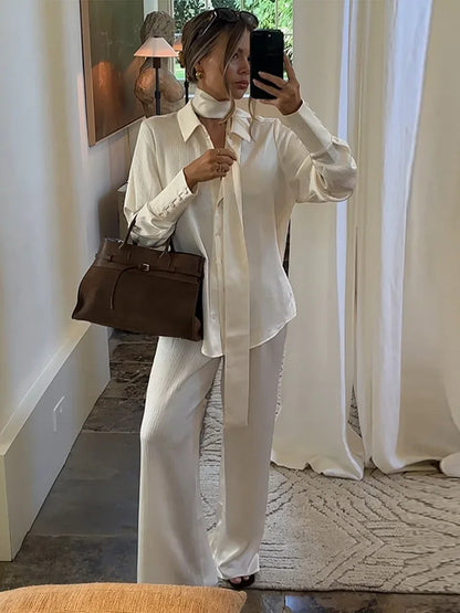 Conjunto satinado camisa y pantalón