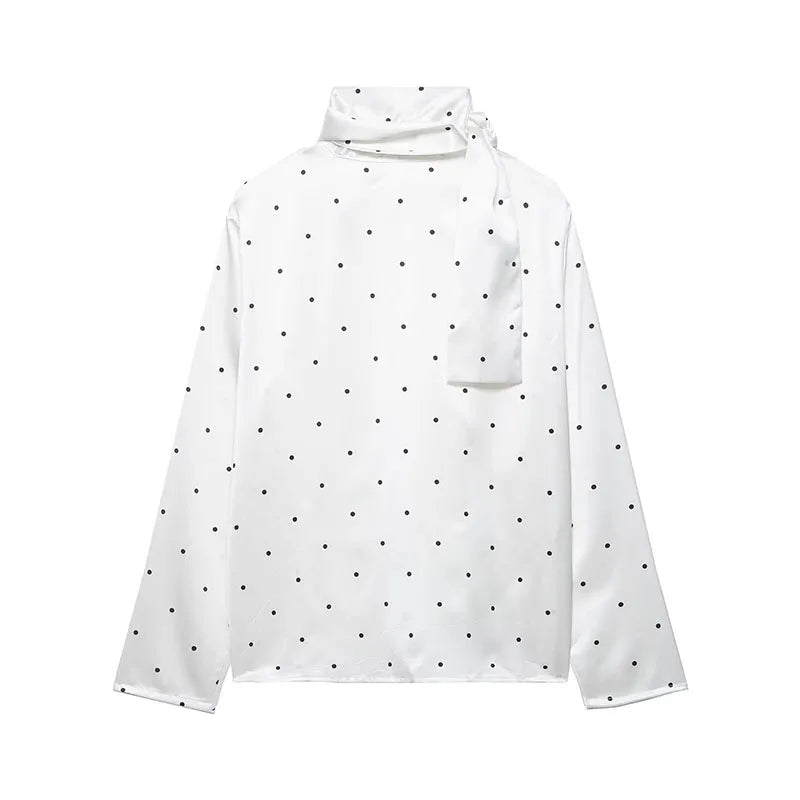 Blusa lunares con lazada al cuello