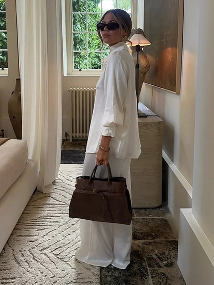 Conjunto satinado camisa y pantalón
